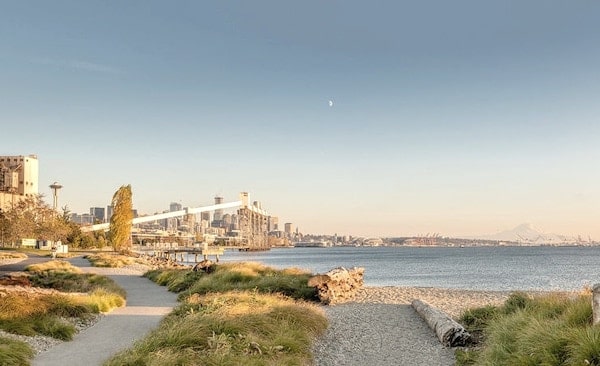 Beach photo of the neighborhood around Ivy Interbay apartments.